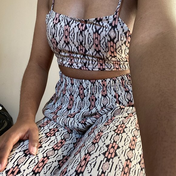 Brandy Melville 2 Piece Set - Picture 15 of 16